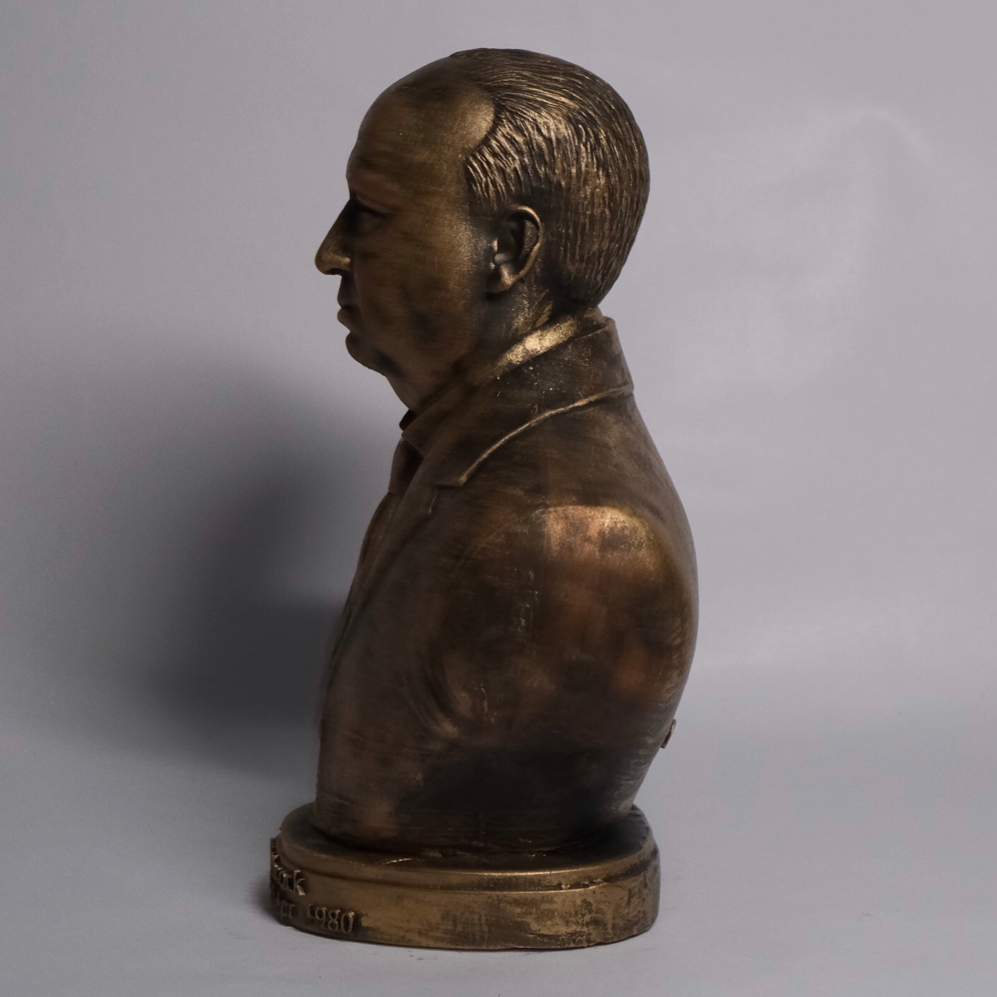 Alfred Hitchcock 6-Inch Statue – Stone Dust Resin