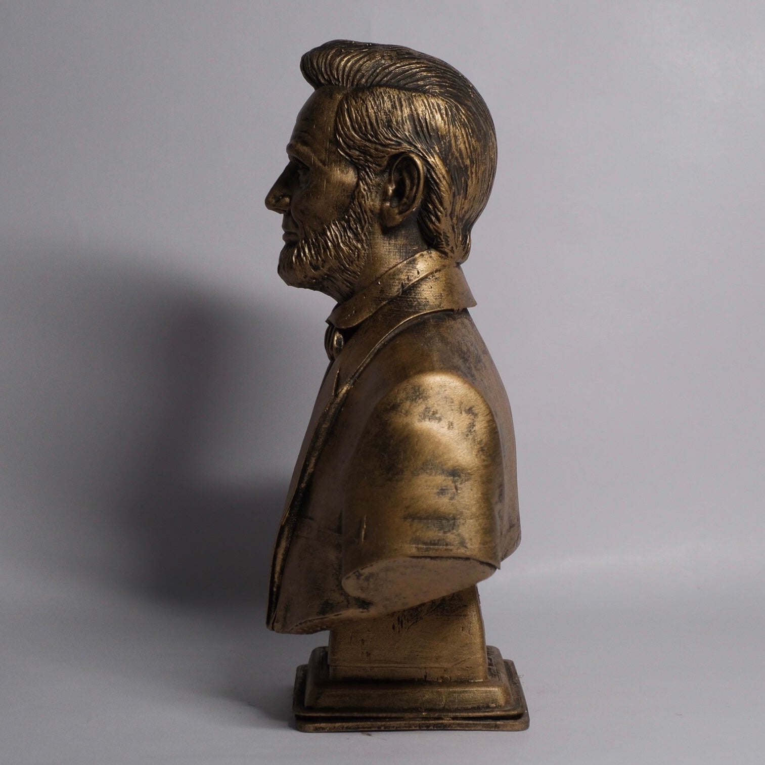 Abraham Lincoln historical figure statue for office desk