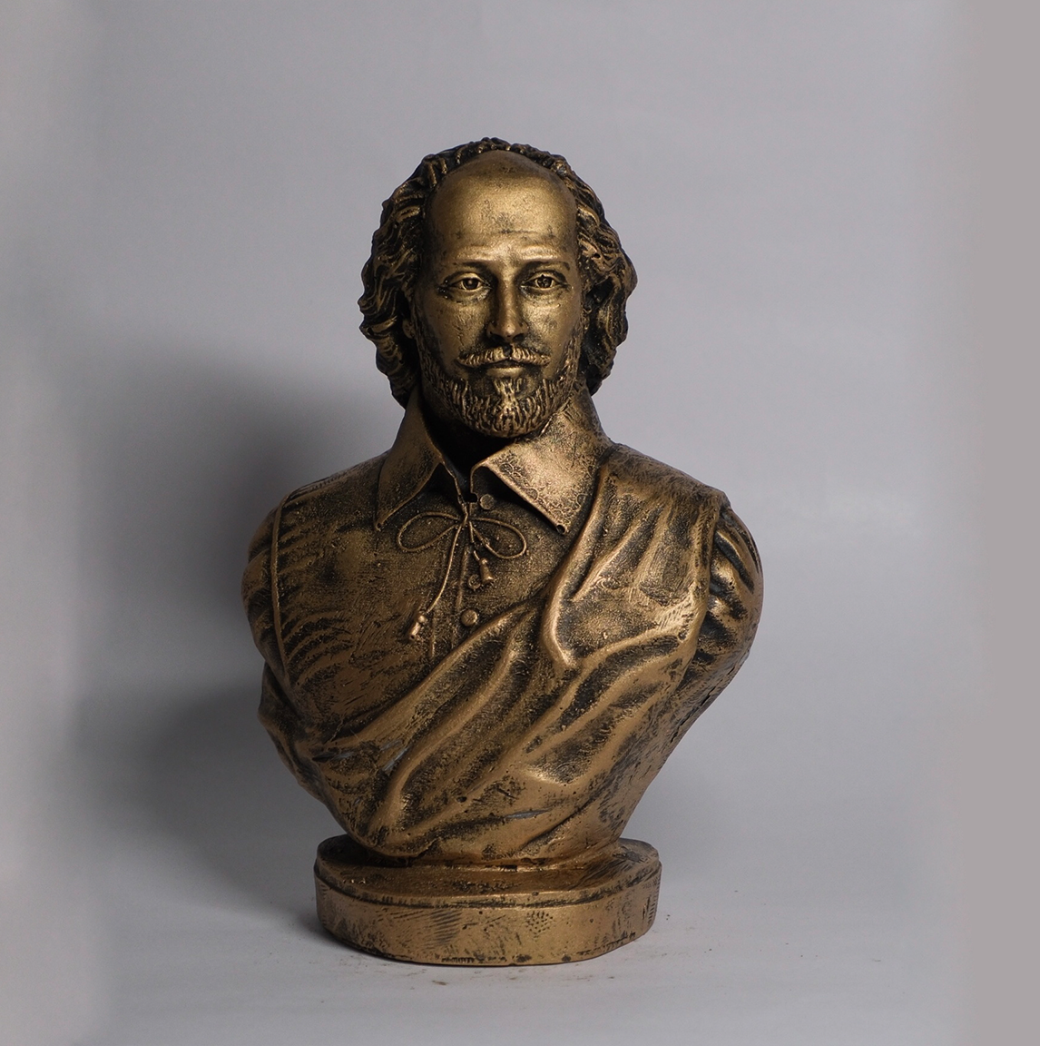 William Shakespeare 6 inch stone dust brass finish miniature statue for home and office décor
